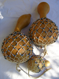 calebasse transformée en maracas